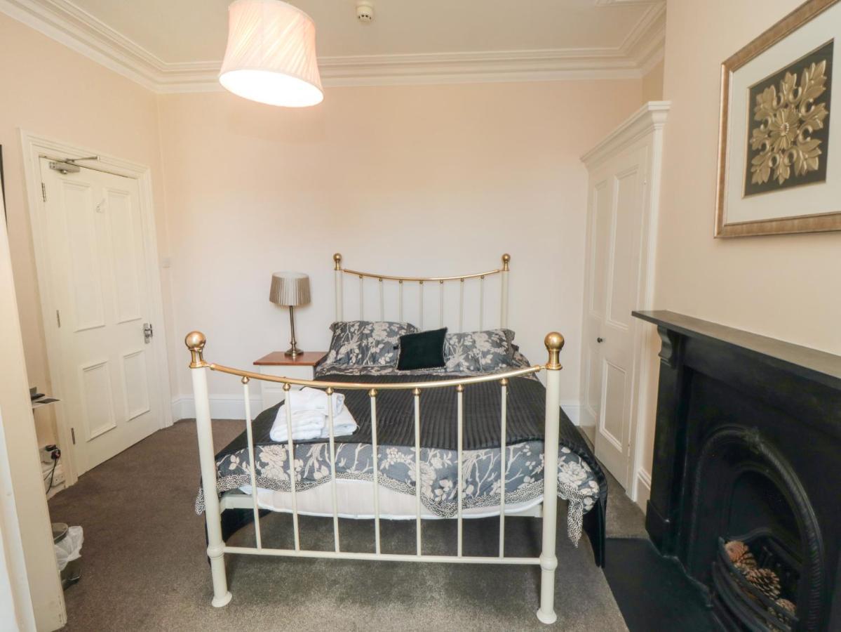 Вилла Wellington House Бринлингтон Экстерьер фото